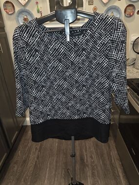 Atmosphere Black and White Geometric Print Blouse